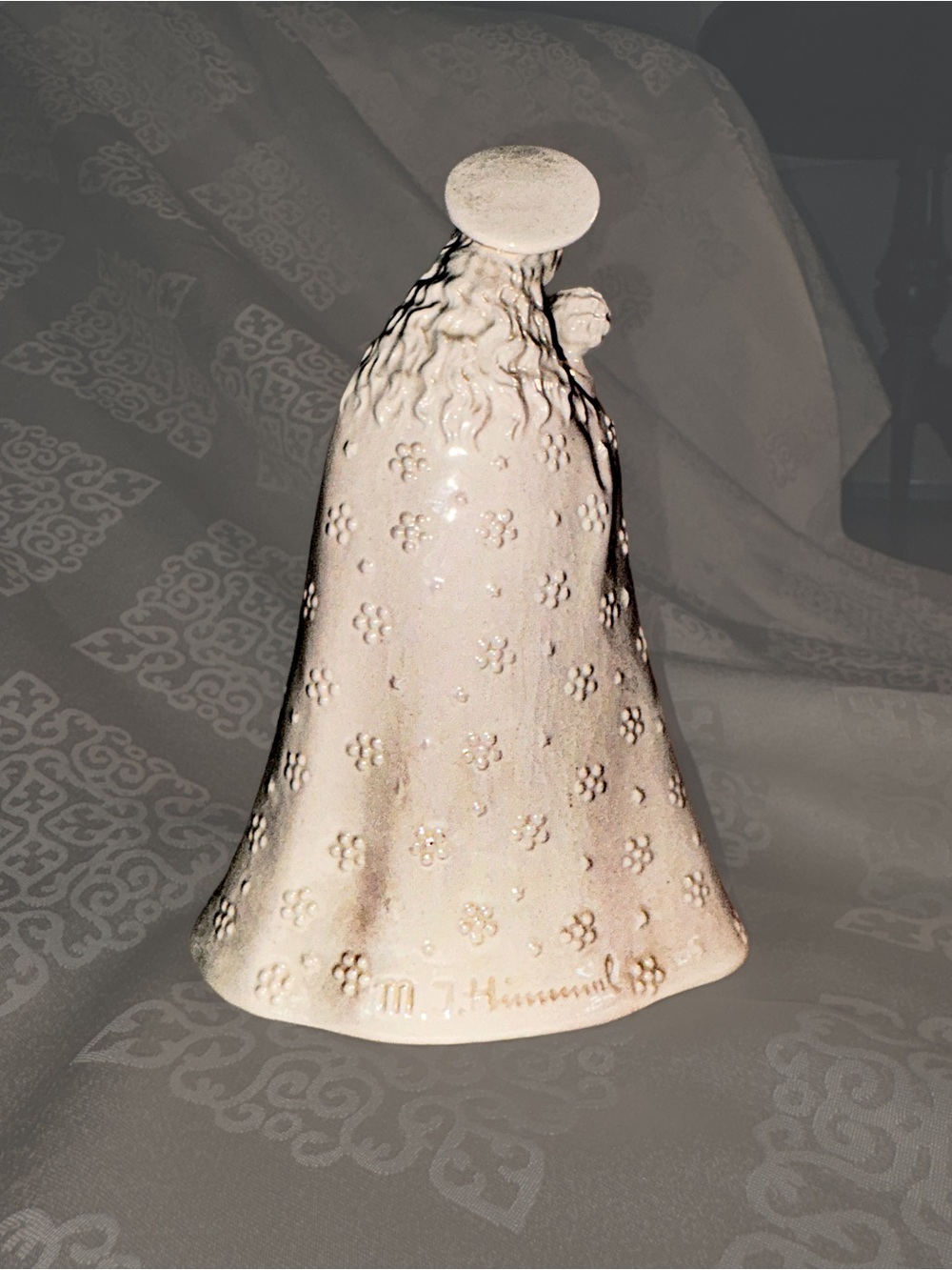 M.I. Hummel Flower Madonna Figurine | Goebel Porcelain | Madonna & Child - Picture 10 of 17